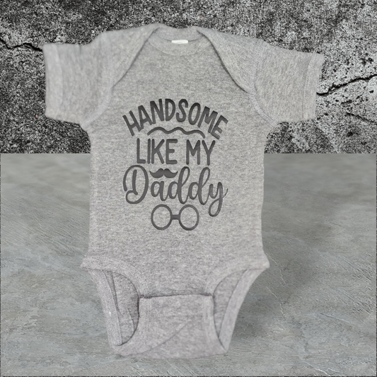 Baby onesie - Crafts by Serenity